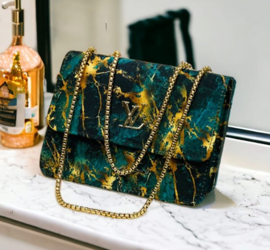 Premium Designer Chain LV Handbag – Elegant & Stylish Shoulder Bag for Women | Style Hub